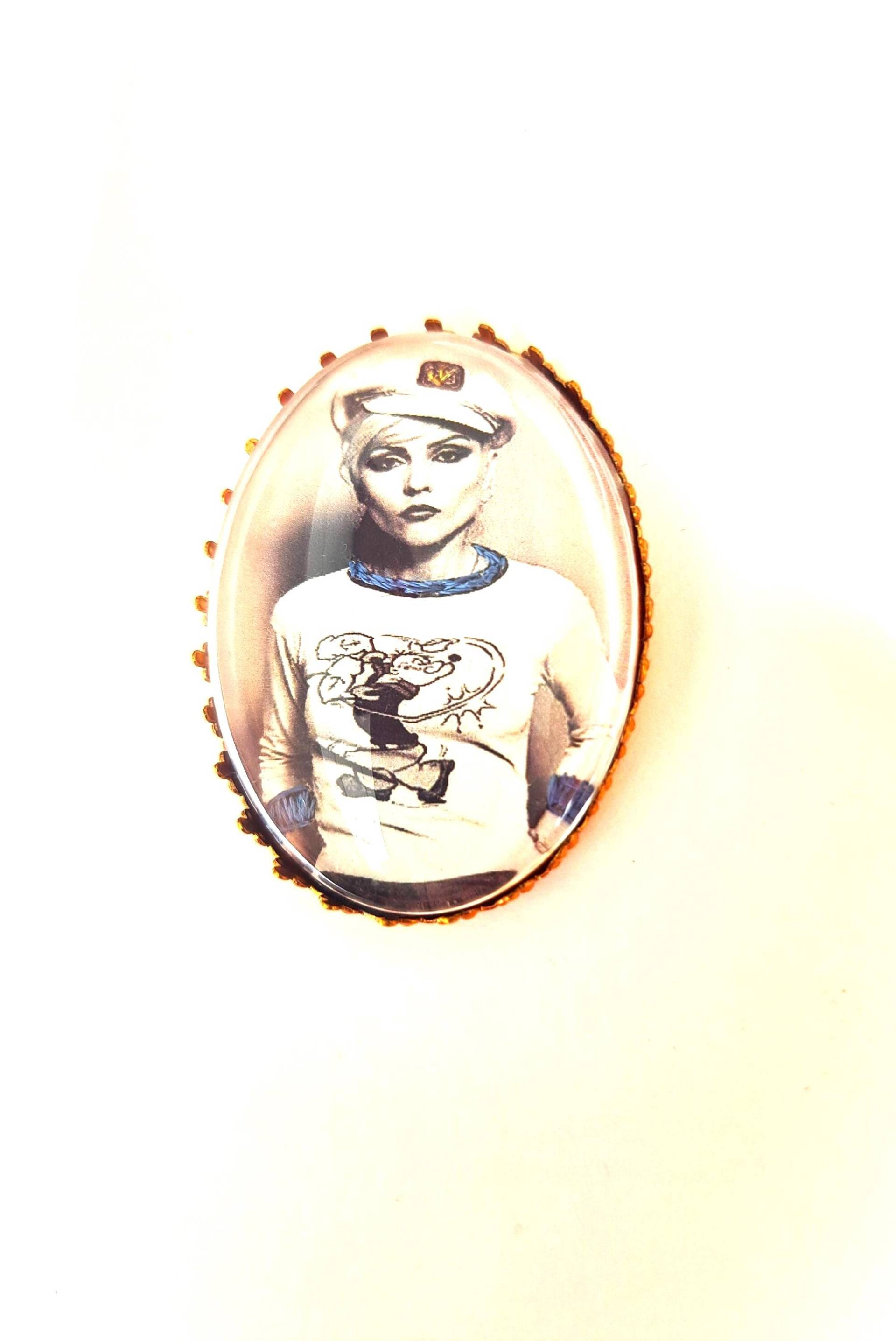 Debbie Harry Handbestickte Brosche Debbie Harry Handbestickte Brosche von AtelierAgueda