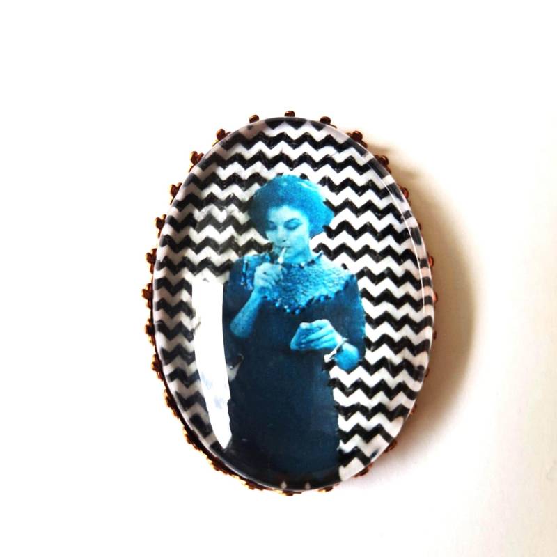 Handbestickte Audrey Horne Twin Peaks Brosche von AtelierAgueda