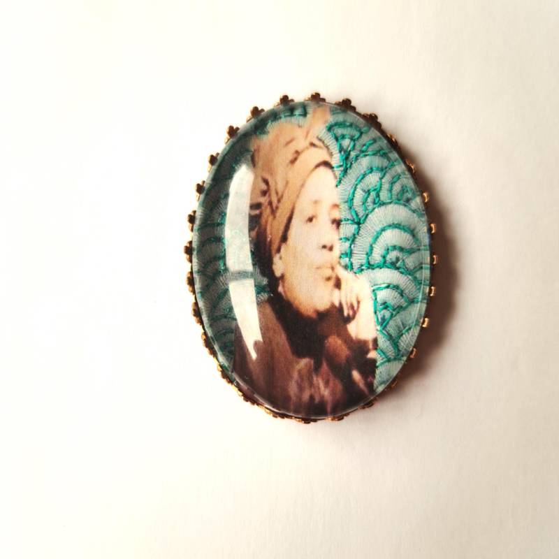 Handbestickte Brosche Von Audre Lorde Handbestickte Brosche Von Audre Lorde von AtelierAgueda