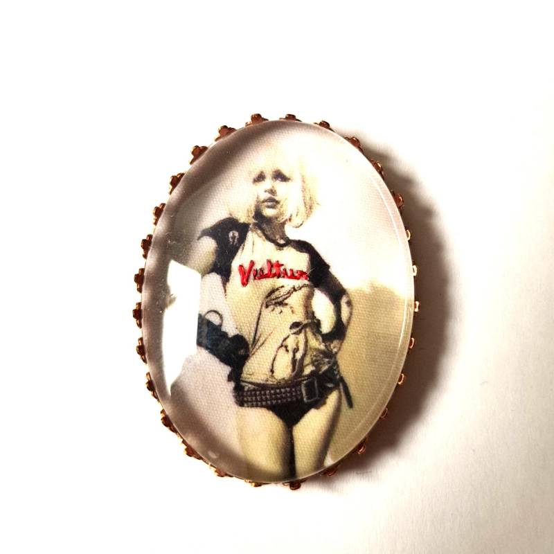 Handbestickte Brosche Von Debbie Harry von AtelierAgueda