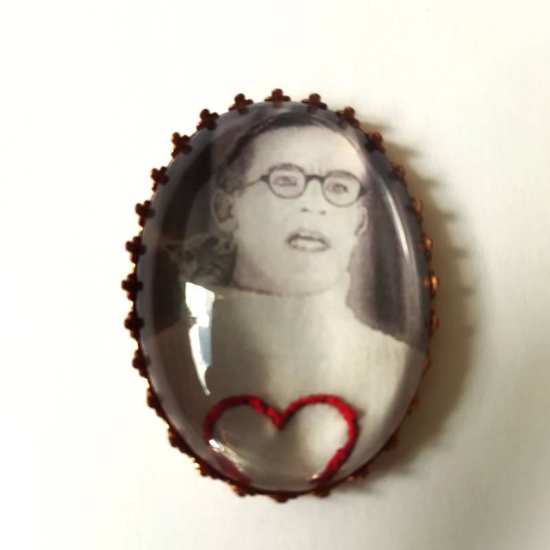 Handbestickte Brosche Von Harold Lloyd Handbestickte Brosche Von Harold Lloyd von AtelierAgueda