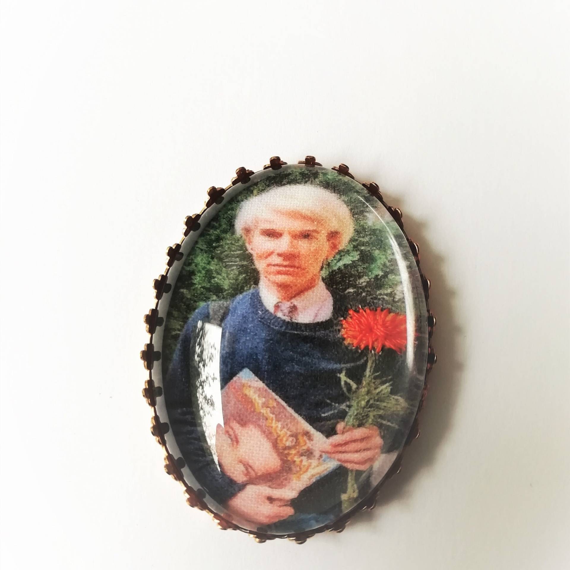 Handgestickte Brosche Von Andy Warhol Handgestickte Brosche Von Andy Warhol von AtelierAgueda