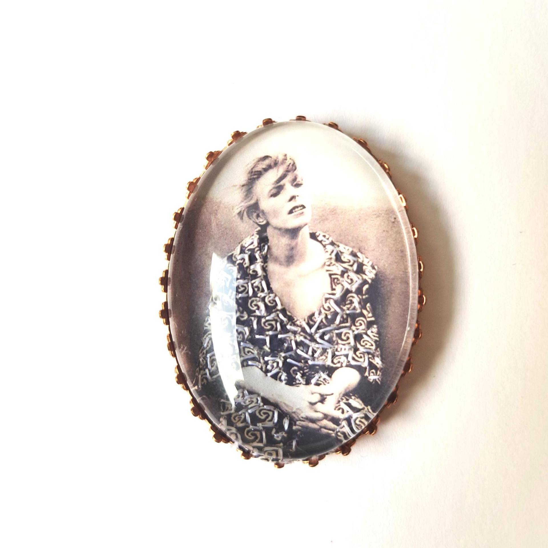 Handgestickte Brosche Von David Bowie von AtelierAgueda