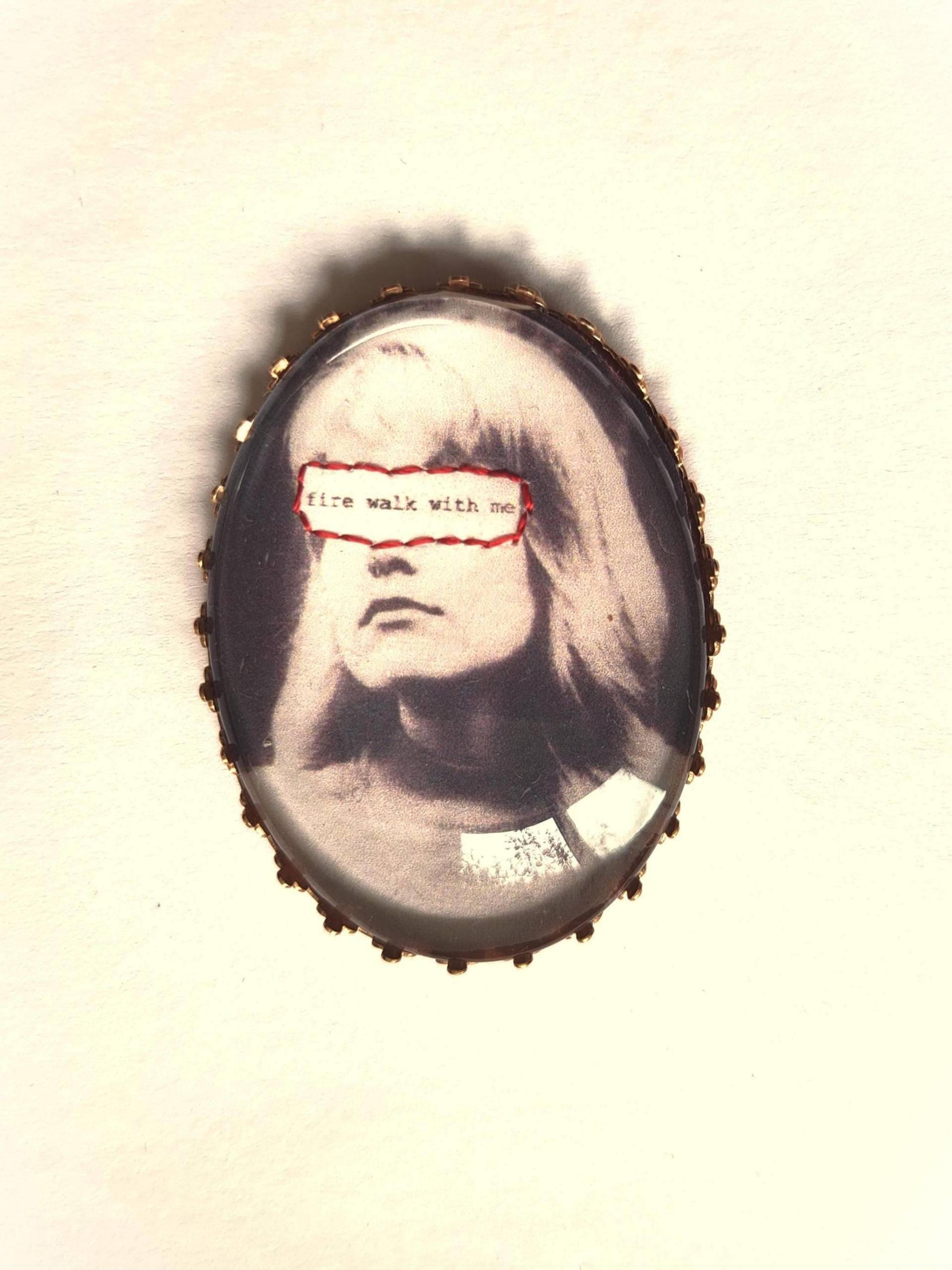 Laura Palmer - Handbestickte Brosche „Twin Peaks" Laura Palmer - Handbestickte Brosche „Twin Peaks" von AtelierAgueda