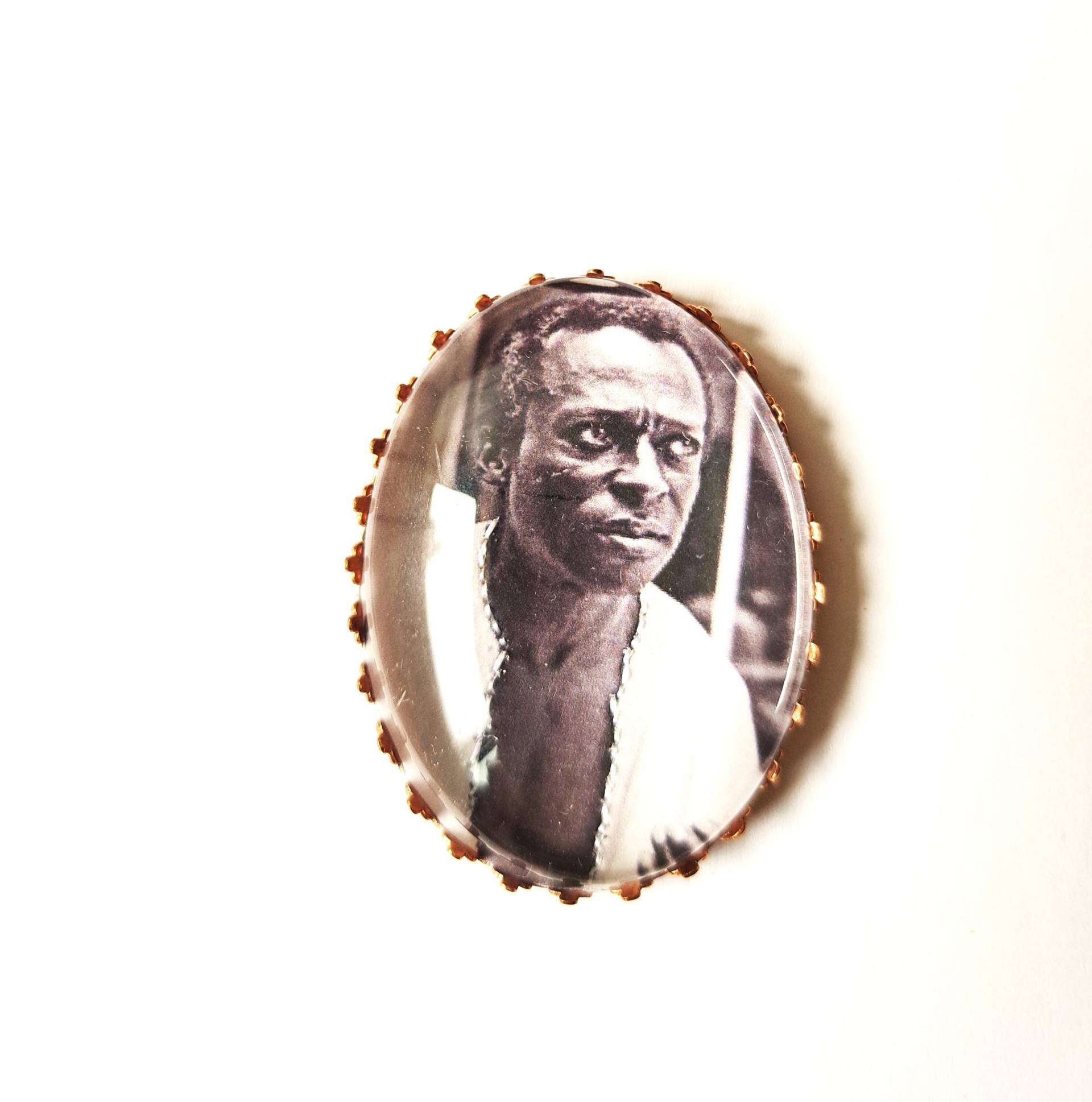 Miles Davis Handbestickte Brosche von AtelierAgueda