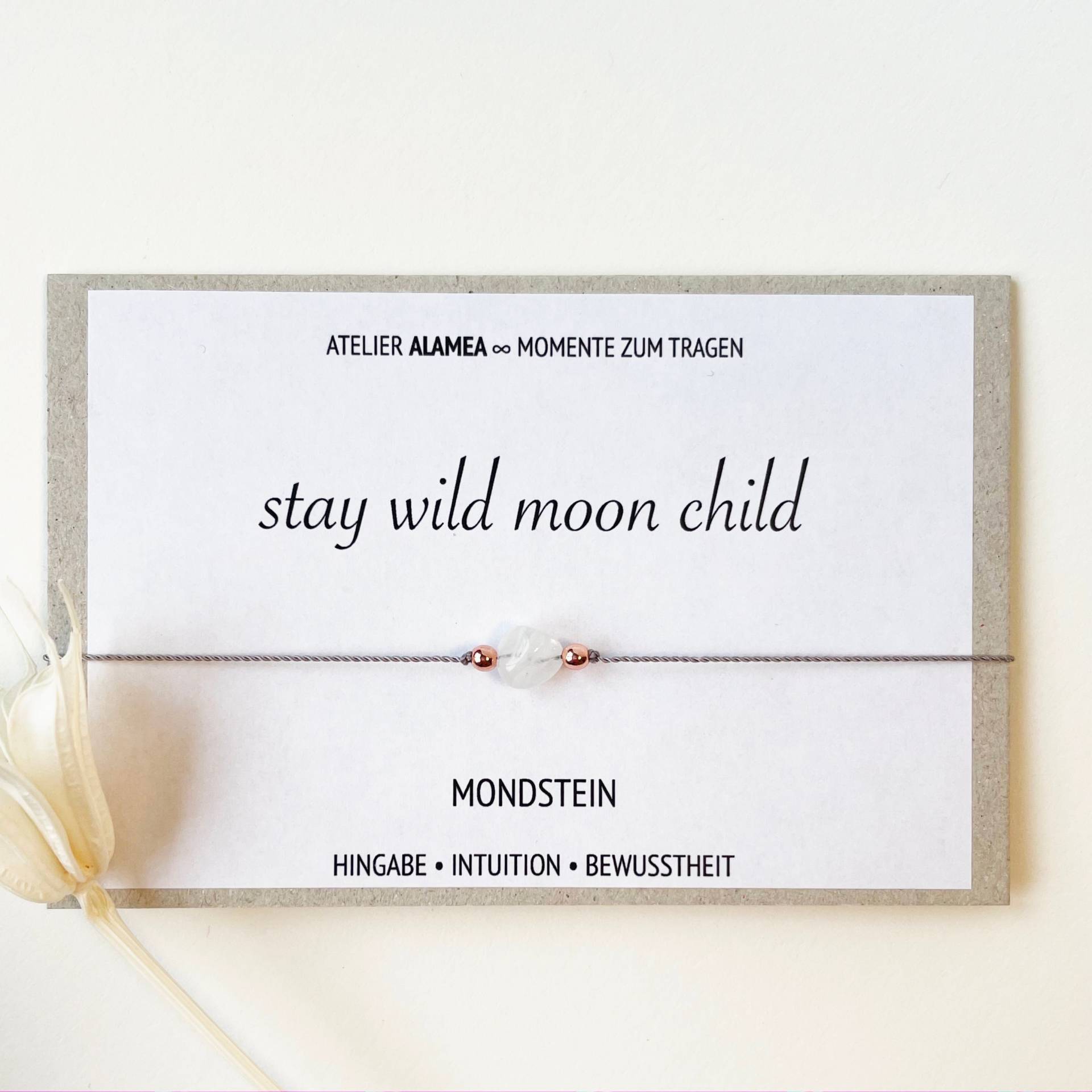 Glücksbringer Edelstein Schmuck Stay Wild Moon Child Talisman Schutzstein Heilstein Armband Kleine Geschenke Glücksbringer Edelstein Schmuck Stay Wild Moon Child Talisman Schutzstein Heilstein Armband Kleine Geschenke von AtelierAlamea