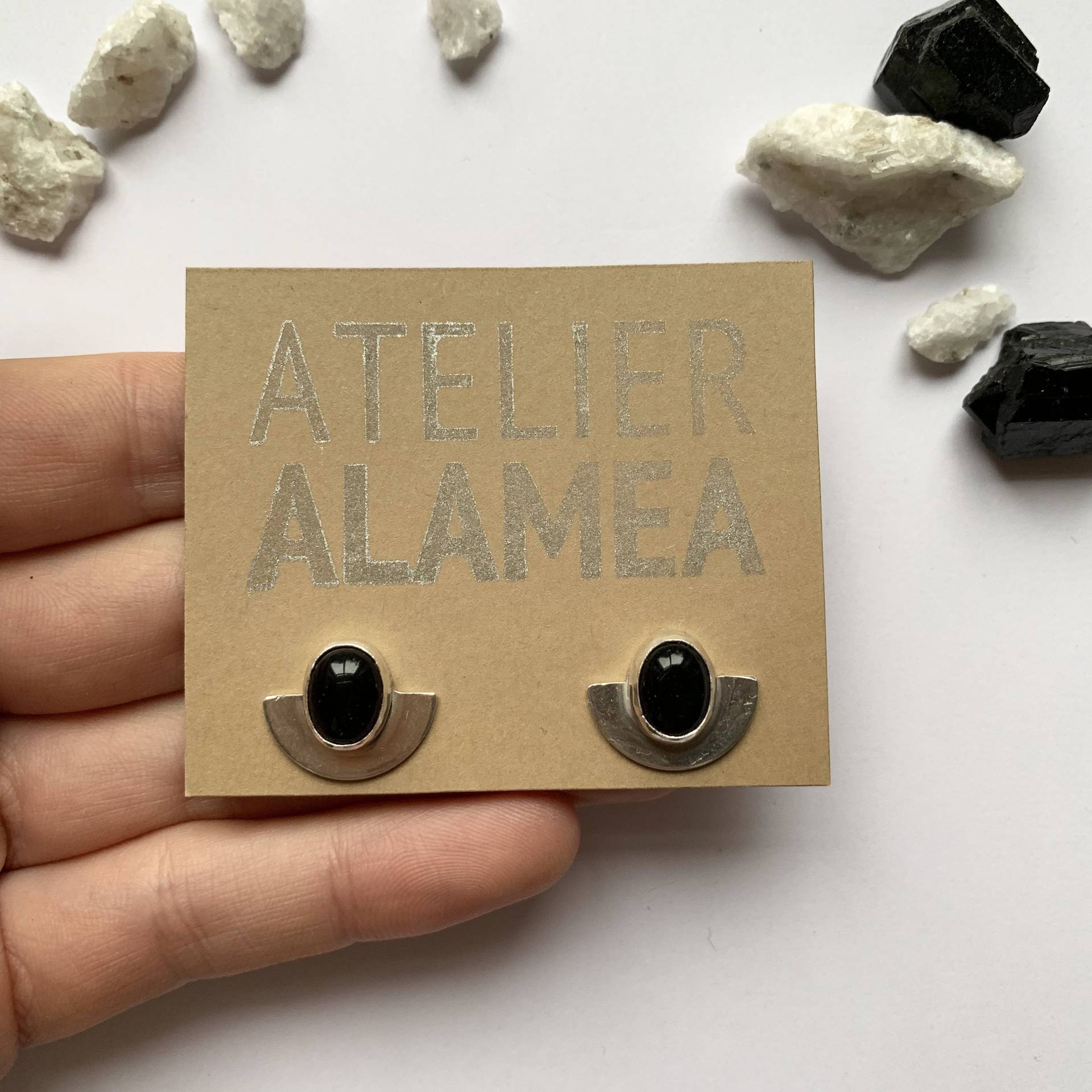 Ohrringe Ohrringstecker Onyx Edelstein Edelsteinohrringe Weihnachtsgeschenk Für Mutter Handmade Schmuck Silber Einzelstück Ohrringe Ohrringstecker Onyx Edelstein Edelsteinohrringe Weihnachtsgeschenk Für Mutter Handmade Schmuck Silber Einzelstück von AtelierAlamea