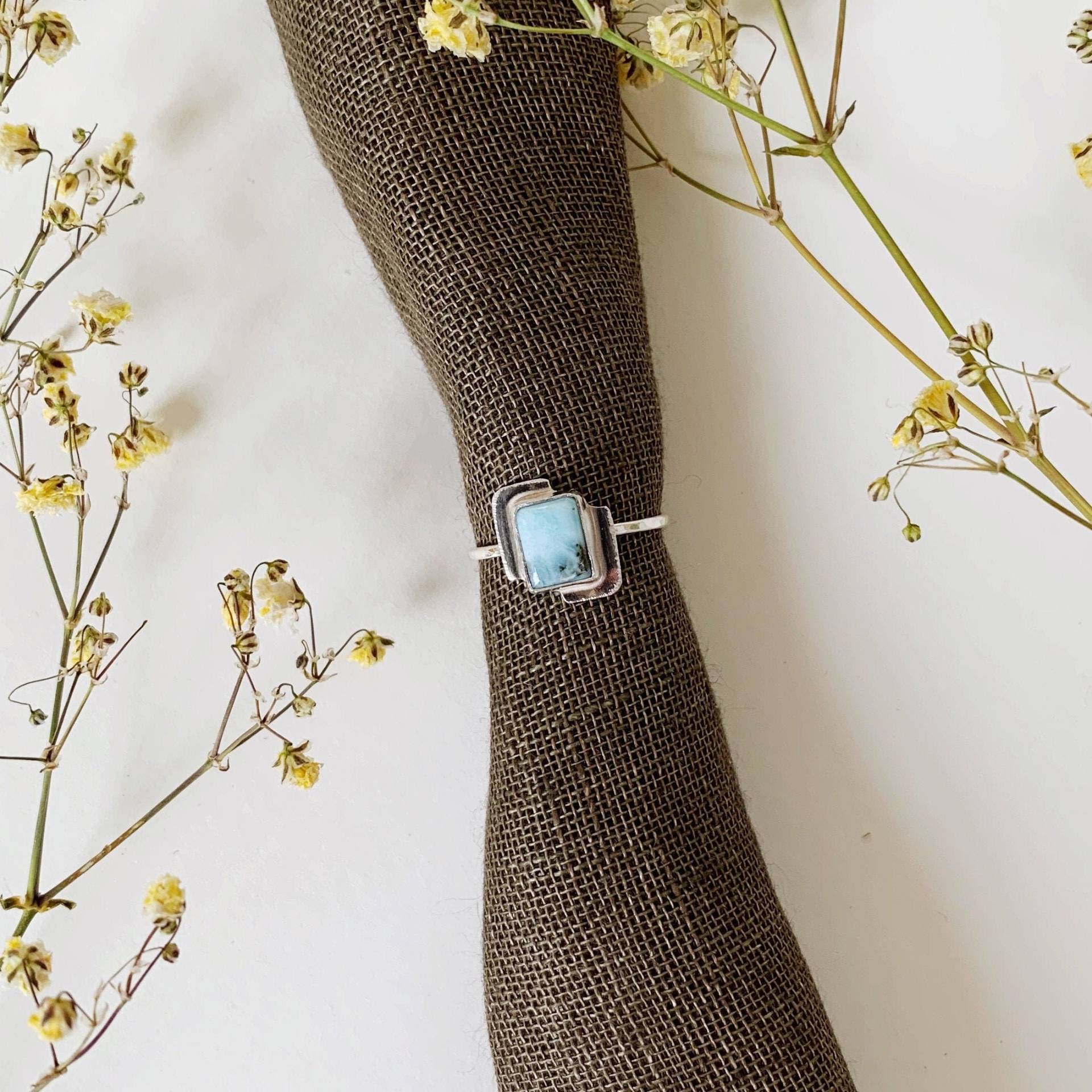 Ring Silber Geschenk Mutter Freundin Handmade Einzelstück Larimar Edelstein Silberring Weihnachtsgeschenk Unikat Silberschmuck Ring Silber Geschenk Mutter Freundin Handmade Einzelstück Larimar Edelstein Silberring Weihnachtsgeschenk Unikat Silberschmuck von AtelierAlamea