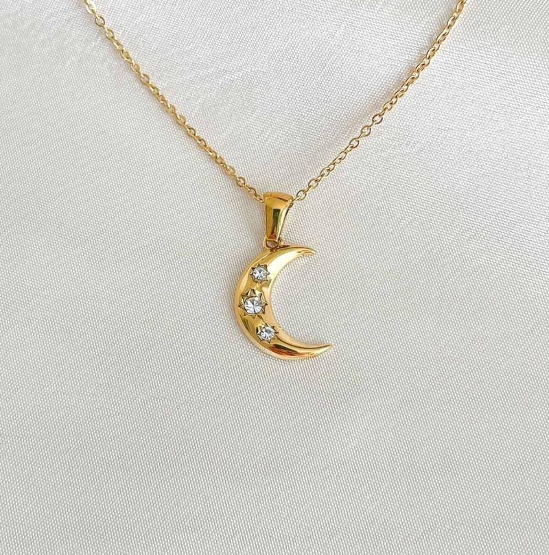 Moon Necklace Gold Non Tarnish Crescent Waterproof 18K Stainless Steel von AtelierAmalfi