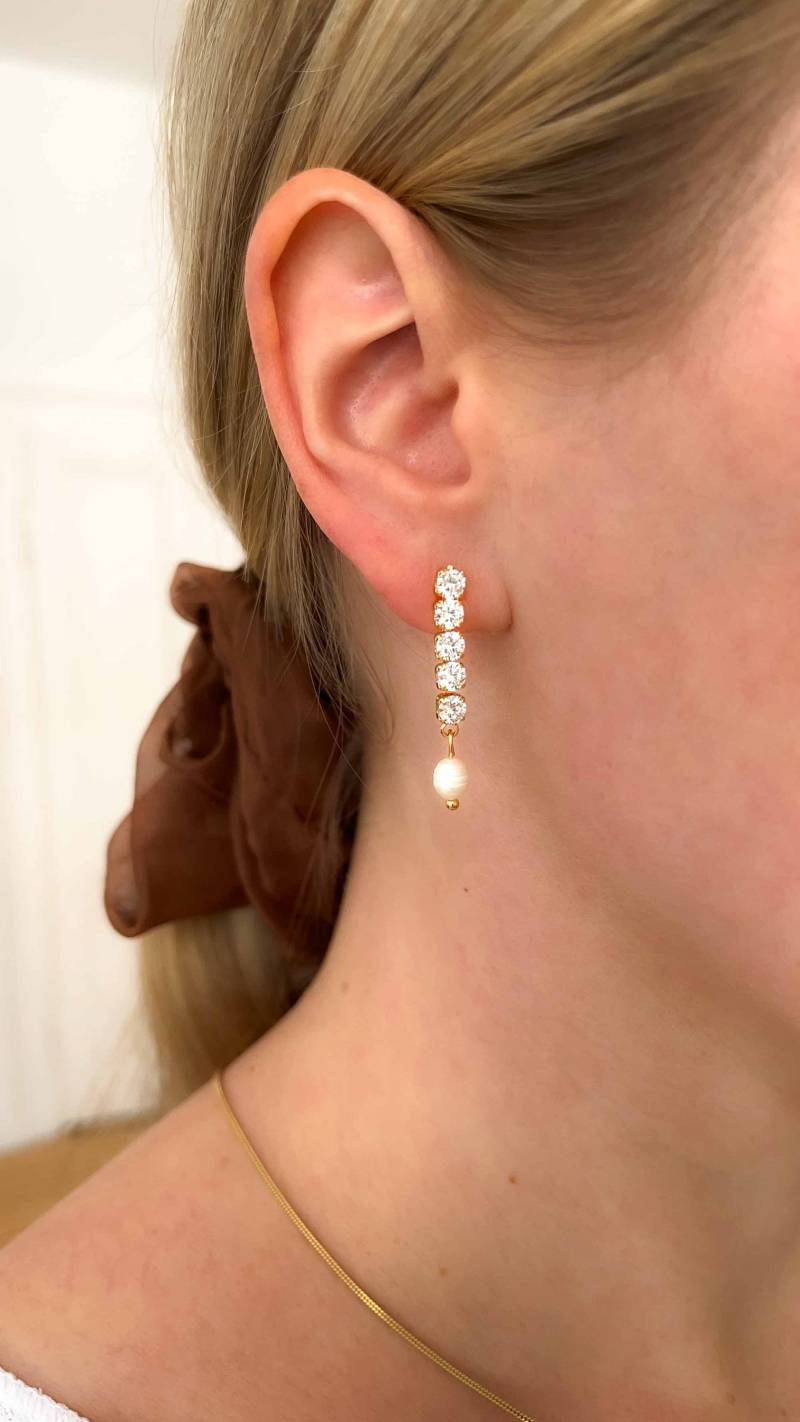 Pearl Chain Earrings Boho Threader Bride For Wedding Day von AtelierAmalfi