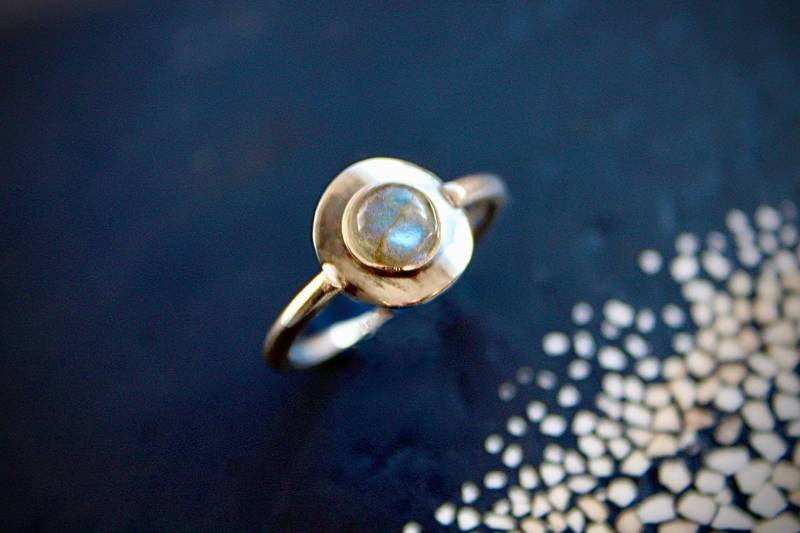 Eva-Ring Aus 925Er Silber Und Labradorit von AtelierArtMiss