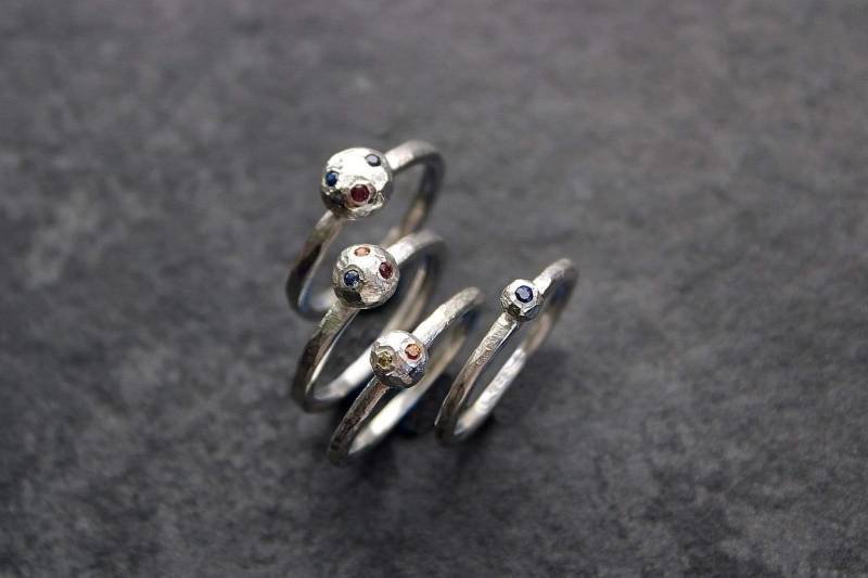 Nuggetringe Aus 925Er Silber Und Farbigen Saphiren Nuggetringe Aus 925Er Silber Und Farbigen Saphiren von AtelierArtMiss