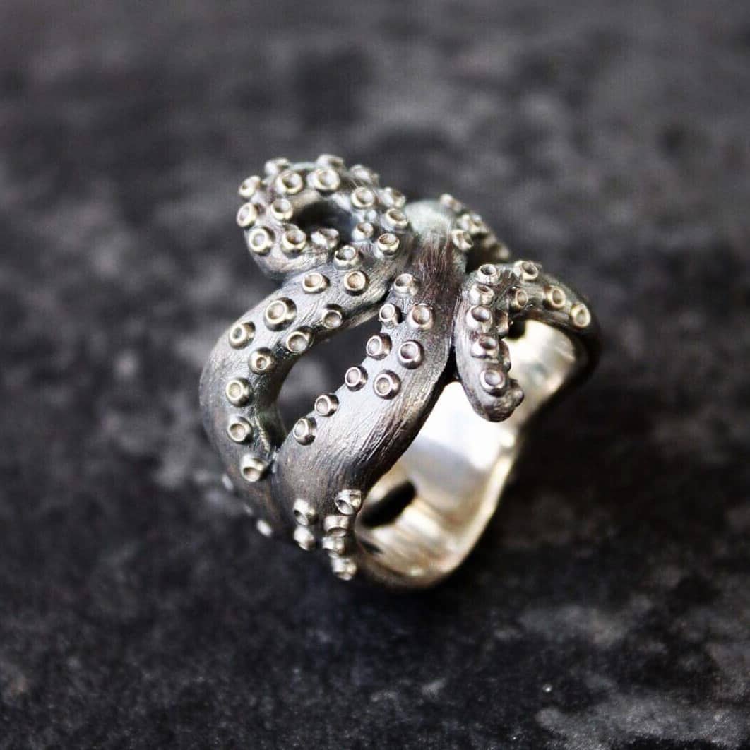 Octopus Tako Oktopus-Ring Aus Patiniertem 925Er Silber Octopus Tako Oktopus-Ring Aus Patiniertem 925Er Silber von AtelierArtMiss