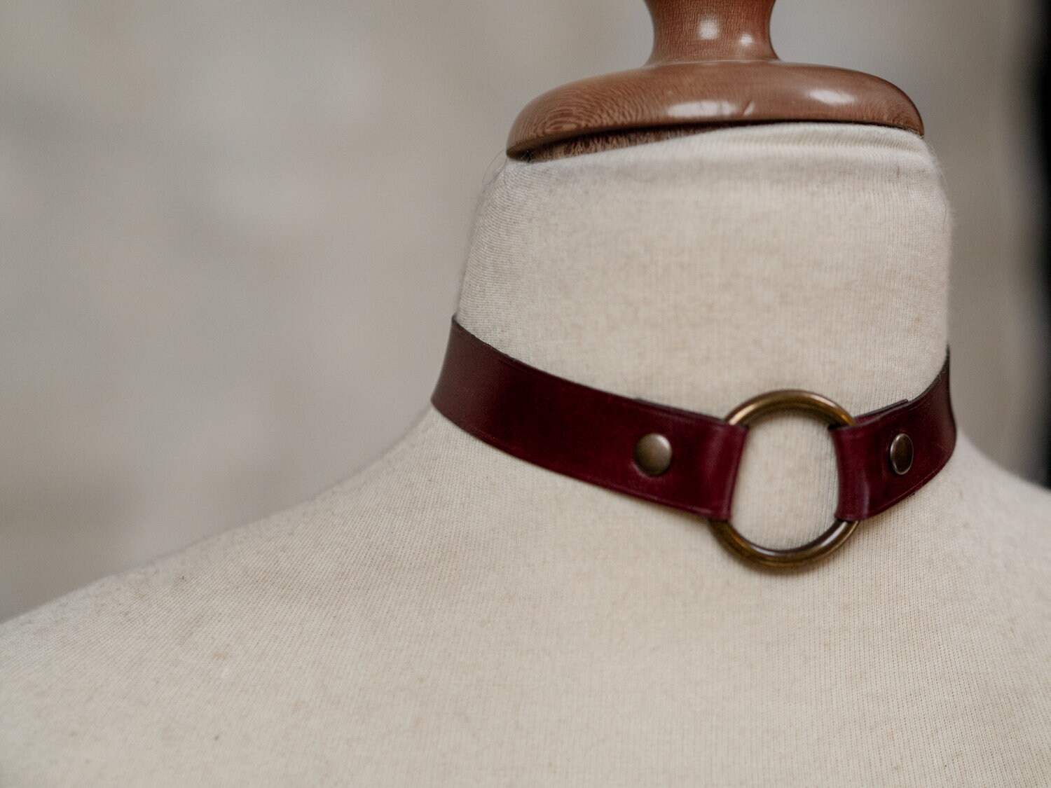 Le Collier Von Atelier Calypso Handgefertigte Lederkette/Chocker Made in France von AtelierCalypso