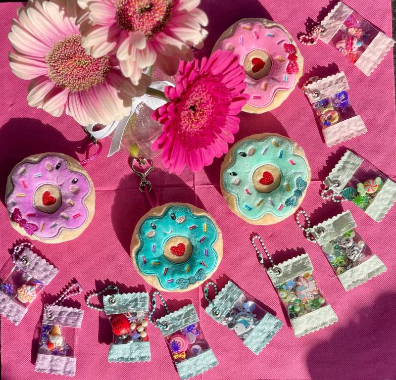 Bonbon-Shaker - Schlüsselanhänger Lustiger Taschenanhänger Kinder Kindergeburtstag Angänger Kleines Geschenk Überraschung Mitbringsel von AtelierCatHamburg