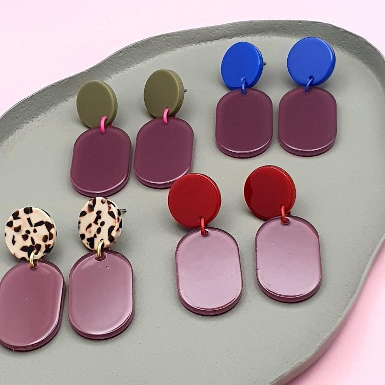 Colourblock Ohrringe | Khaki Und Weinrot Mittelgroße Acrylohrringe Bordeaux von AtelierColoreDE