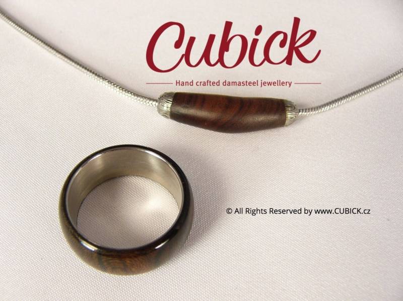 Damawood Set Halskette | Damasateel Und Orientholz Ring | Holz Auf Stahl Für Sie Designed By Petr Kubíček von AtelierCubick