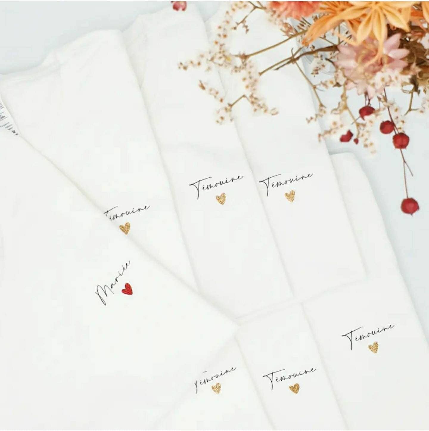 Personalisiertes Weißes T-Shirt Personalisiertes Weißes T-Shirt von AtelierDeMmeJeanne
