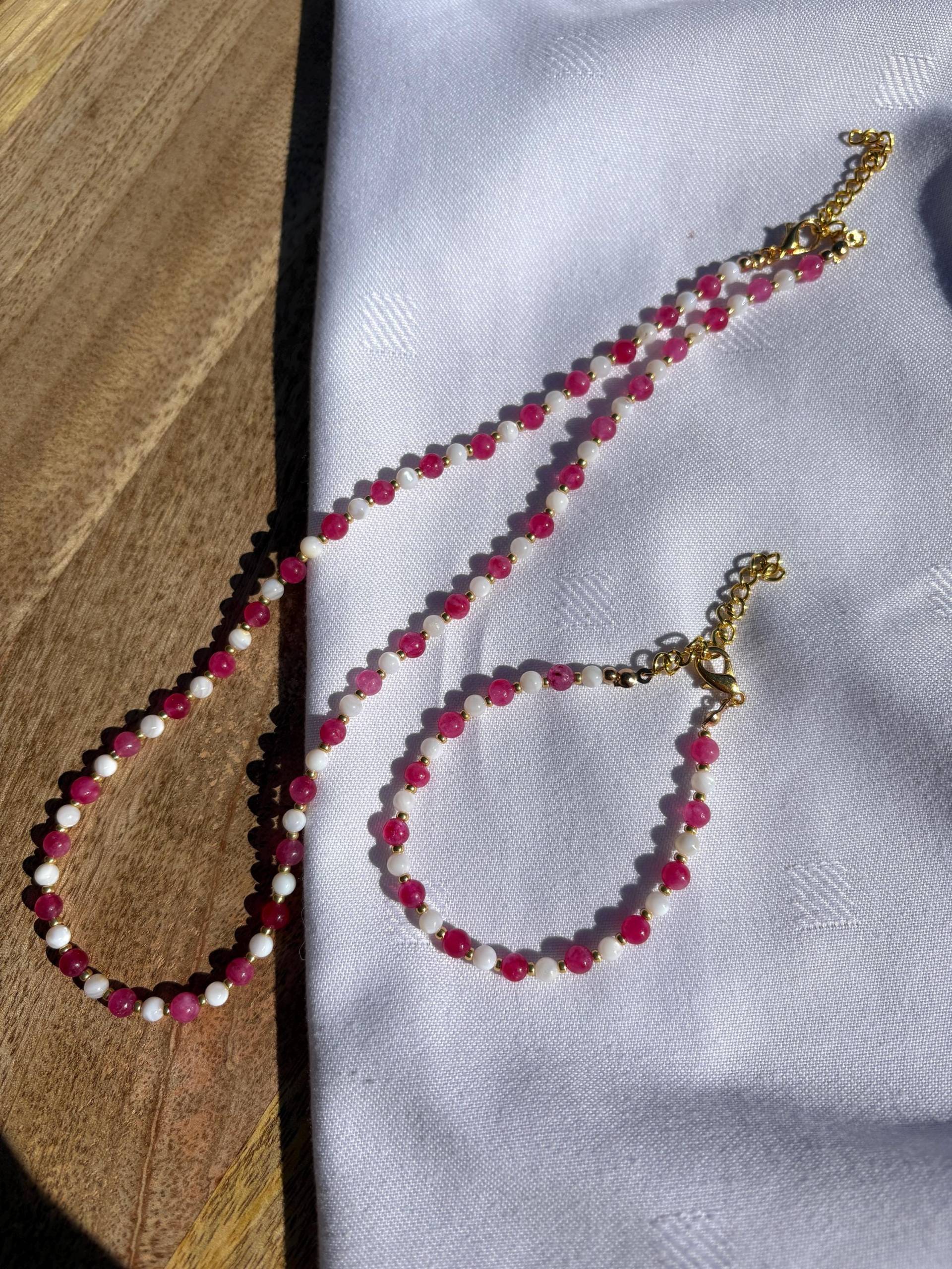 Atelierfadenwerk - Pink Summer Kette Perlenkette Geschenkidee Schmuckset Atelierfadenwerk - Pink Summer Kette Perlenkette Geschenkidee Schmuckset von AtelierFadenwerk