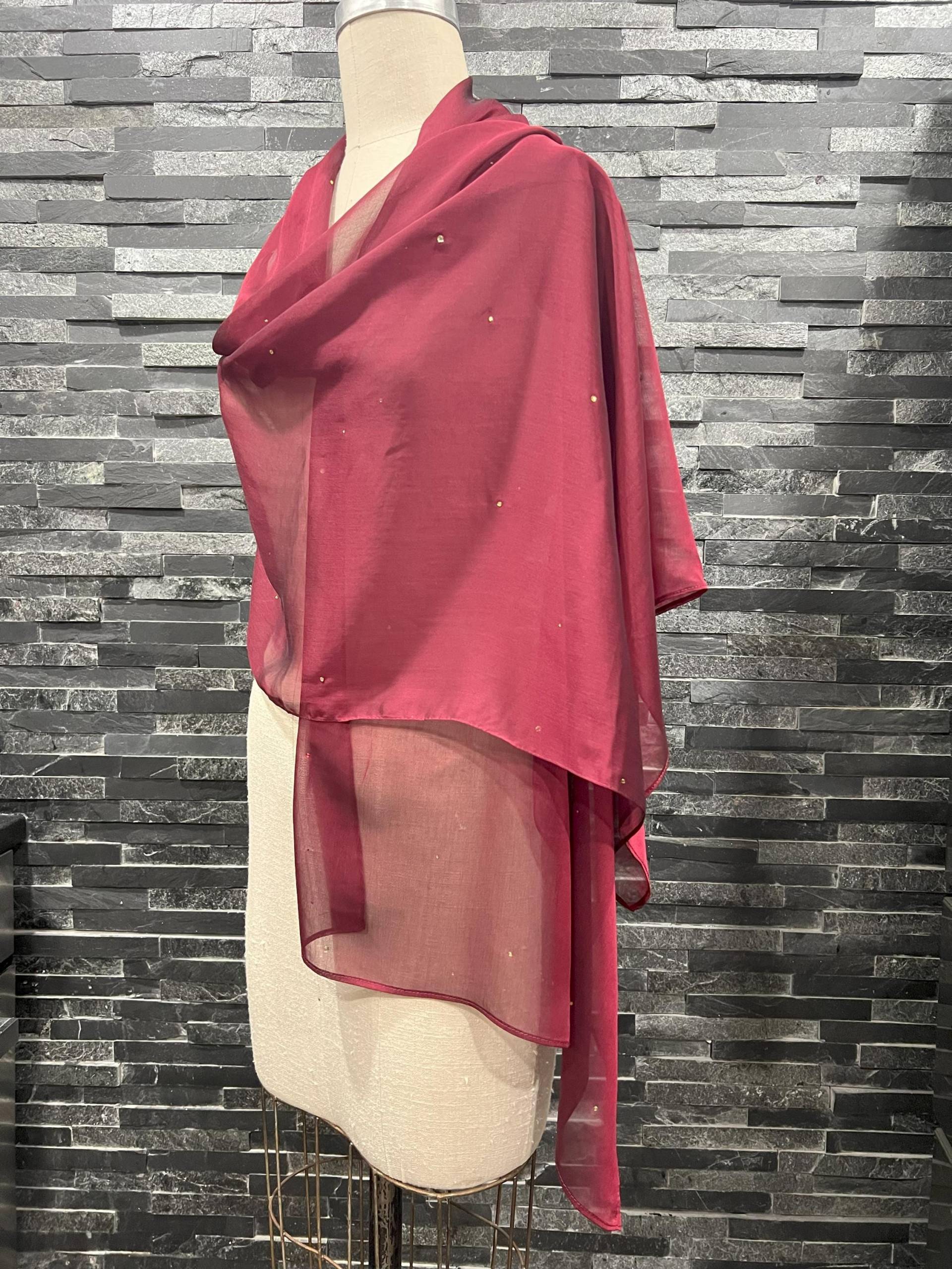 Chiffon Schal Wickelschal Weinrot Mit Glitzersteinen Chiffon Schal Wickelschal Weinrot Mit Glitzersteinen von AtelierFavorite