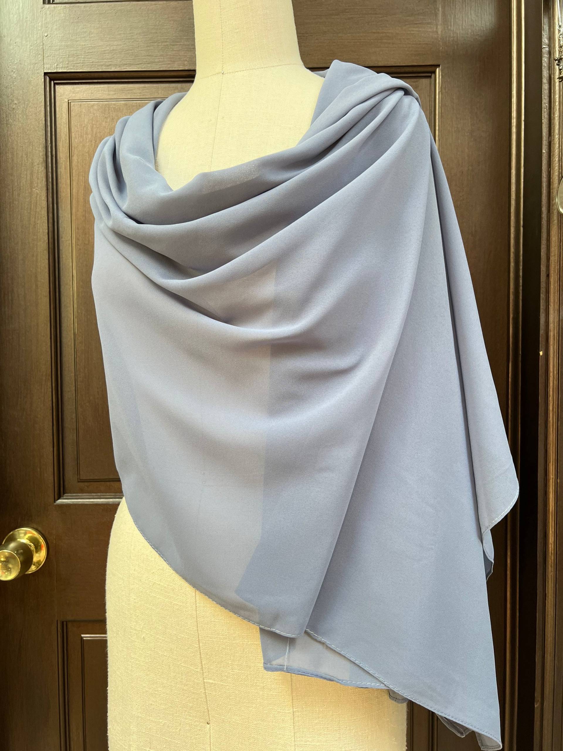 Graphite Dunkelgrau Chiffon Schal Halstuch Mit Strasssteinen Graphite Dunkelgrau Chiffon Schal Halstuch Mit Strasssteinen von AtelierFavorite