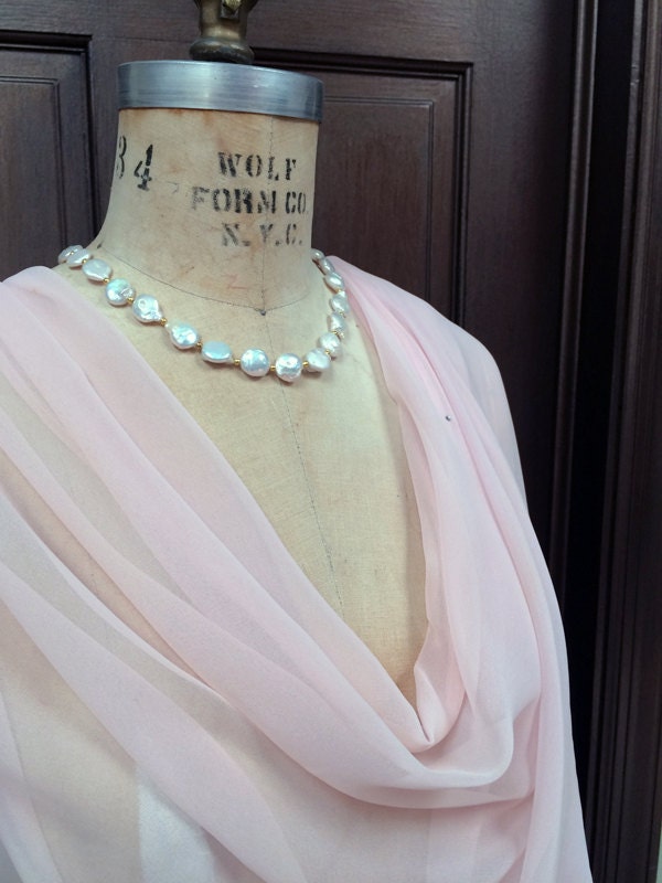 Hellrosa Xl Chiffon Schal Wickeltuch Blush Rosa Mit Strasssteinen Hellrosa Xl Chiffon Schal Wickeltuch Blush Rosa Mit Strasssteinen von AtelierFavorite