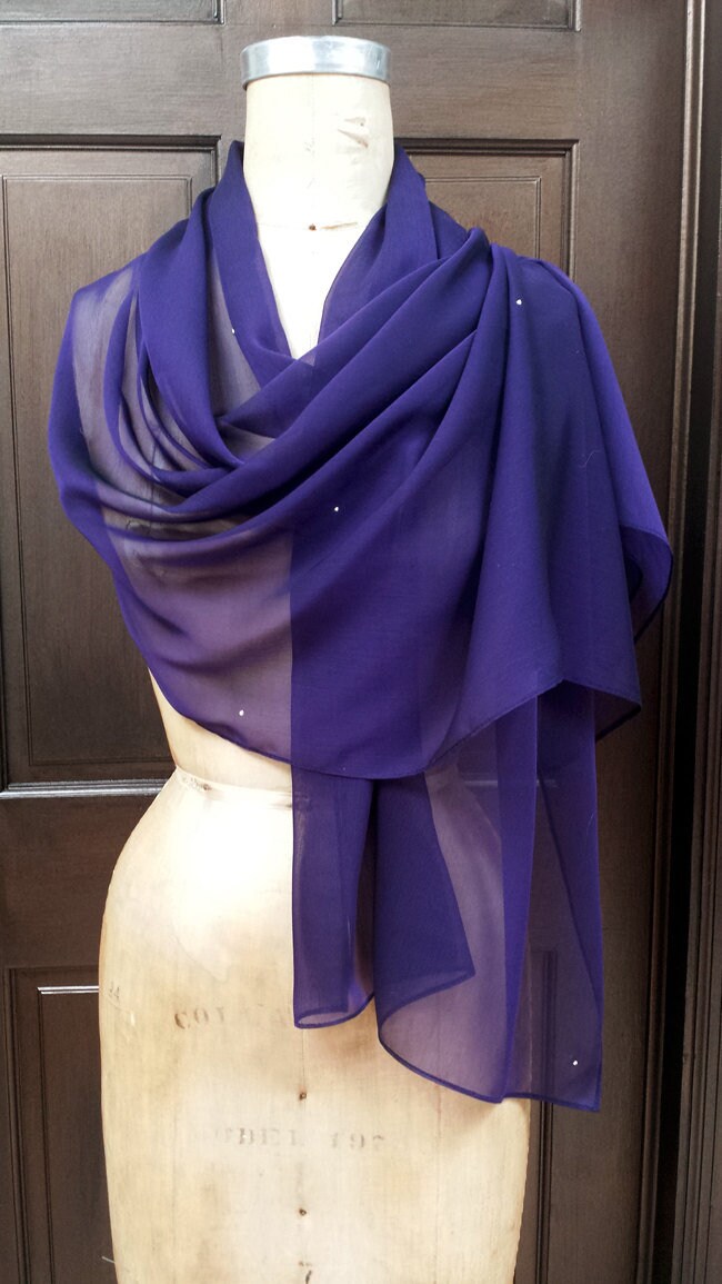 Lila Chiffon Schal Wickelschal Mit Strass Sale Lila Chiffon Schal Wickelschal Mit Strass Sale von AtelierFavorite