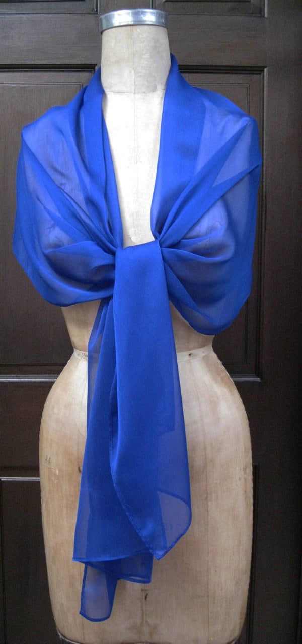 Royalblauer Chiffon Schal/Wickelschal Mit Strasssteinen von AtelierFavorite