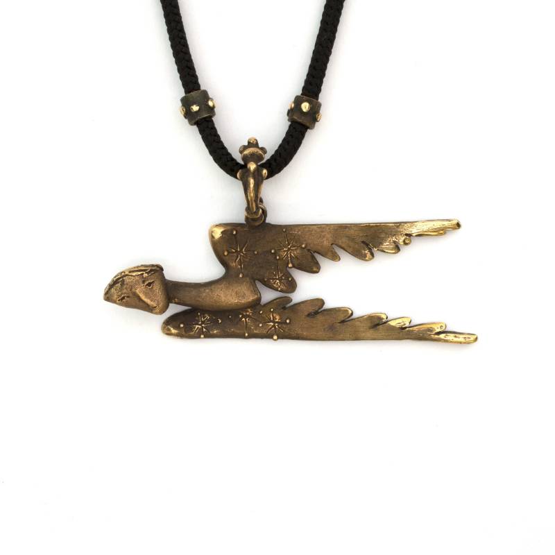 033 Fliegender Engel Mit Kordel Bronze Anhänger Halskette Von Vojtěška Vlèková 033 Fliegender Engel Mit Kordel Bronze Anhänger Halskette Von Vojtěška Vlèková von AtelierJaromira