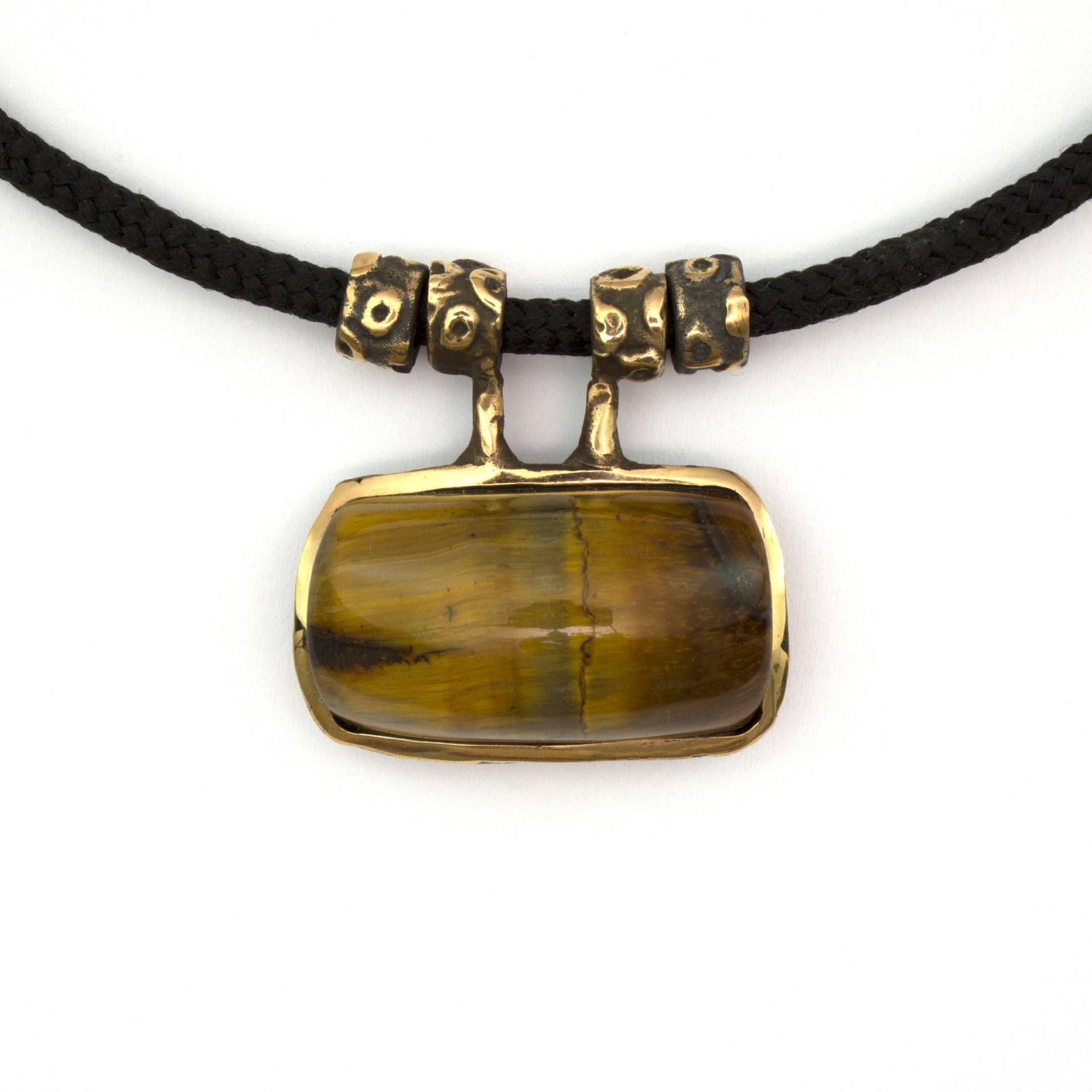 071 Halskette Mit Einem Stein Bronze Anhänger Tigerauge Von Vojtěška Vlèková von AtelierJaromira
