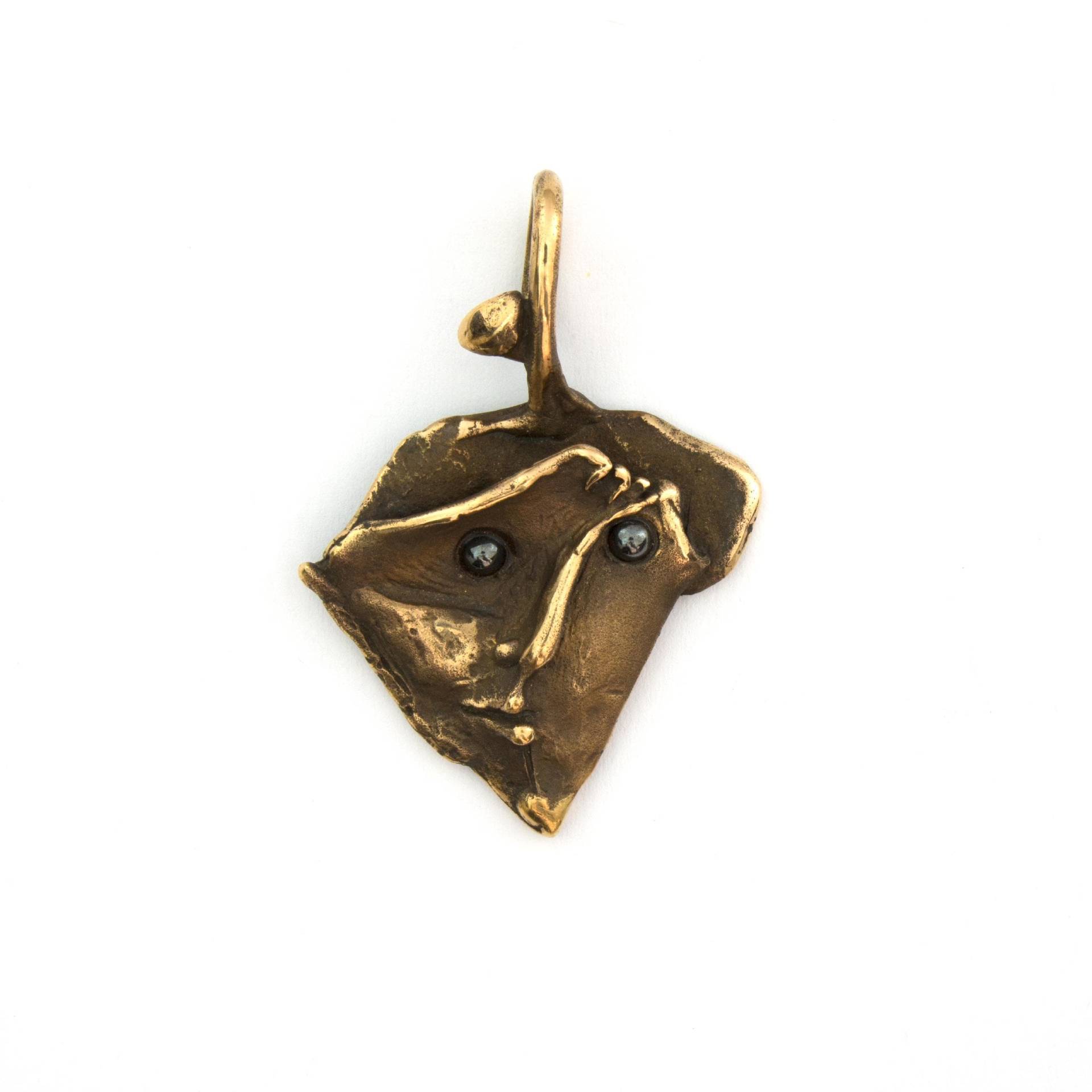 120 Blatt Bronze Anhänger Mit Hämatit Von Vojtěška Vlèková 120 Blatt Bronze Anhänger Mit Hämatit Von Vojtěška Vlèková von AtelierJaromira