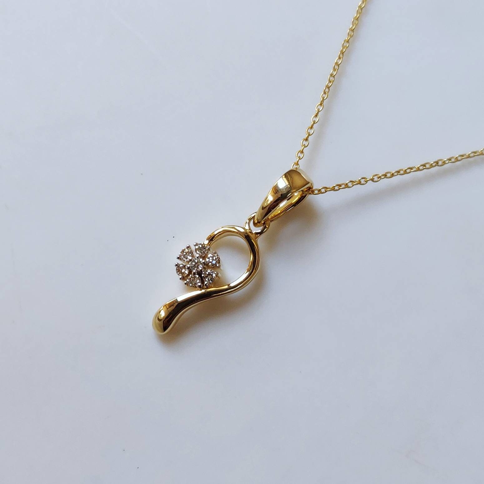 14K Gold Diamant Anhänger, Solide Gelbgold Halskette, Cluster Zierlicher Jubiläumsgeschenk, Layering Halskette 14K Gold Diamant Anhänger, Solide Gelbgold Halskette, Cluster Zierlicher Jubiläumsgeschenk, Layering Halskette von AtelierJewels