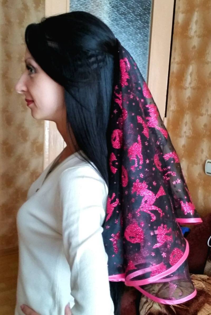 Halloween Schleier Schwarz Mit Pinker Dekoration, Für Junggesellinnenabschiede, Gothic Party von AtelierJulijaPuzo