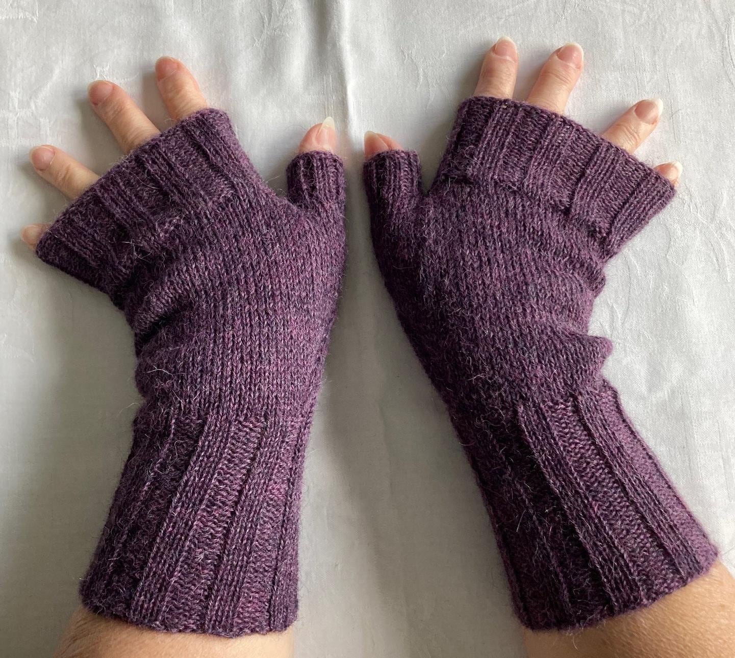 Fingerlose Handschuhe "Robusto Color", 100% Alpaka, Lila Heather Fingerlose Handschuhe "Robusto Color", 100% Alpaka, Lila Heather von AtelierKammikatze