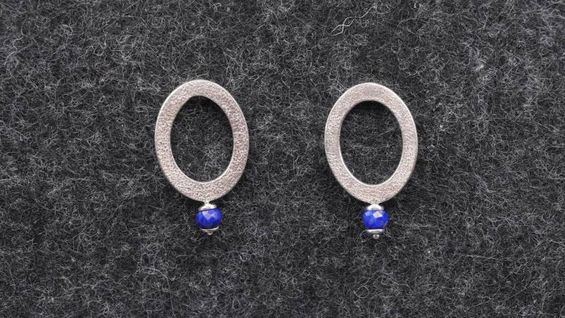 Handgefertigte Silber-Ohrringe Mit Facettierten Lapis-Lazuli-Kugeln 935 Silber Ohrschmuck Minimalistisch-Elegant Aus Berlin von AtelierKirkara