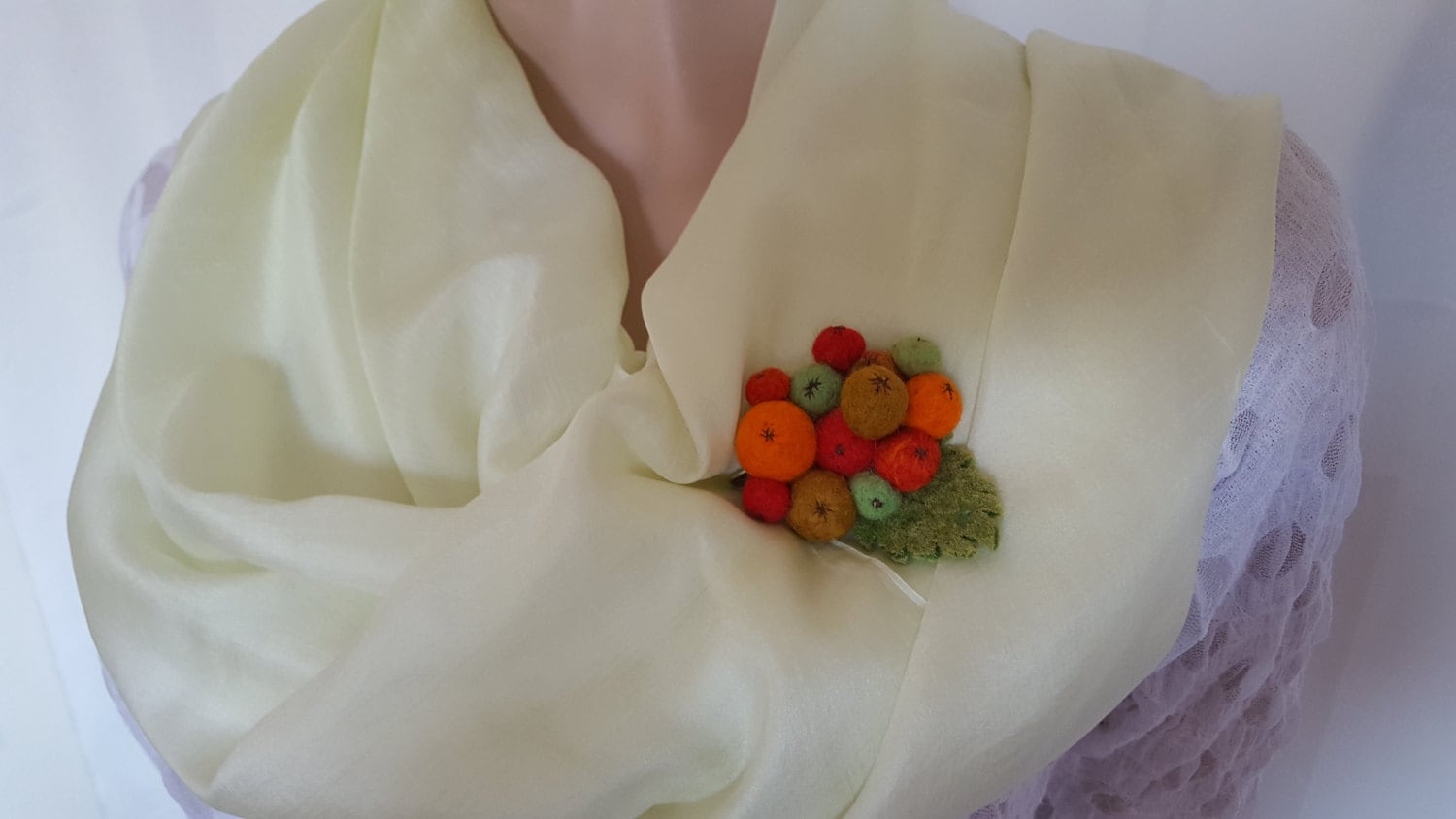 Handgemachte Orange, Rot, Braun, Grüne Beeren Brosche, Filzwolle Dekoration, Ooak Herbst Motiv Accessoire, Geschenkidee Für Frau, Trendige Brosche Handgemachte Orange, Rot, Braun, Grüne Beeren Brosche, Filzwolle Dekoration, Ooak Herbst Motiv Accessoire, Geschenkidee Für Frau, Trendige Brosche von AtelierLenaOM