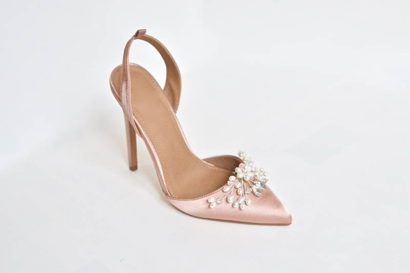 Paar Schuhclips, Hochzeit, Brautaccessoires, Party-Absatzclip, Weiße Blumenperlen, Romantisch, Brautjungfern, Silber von AtelierLilac