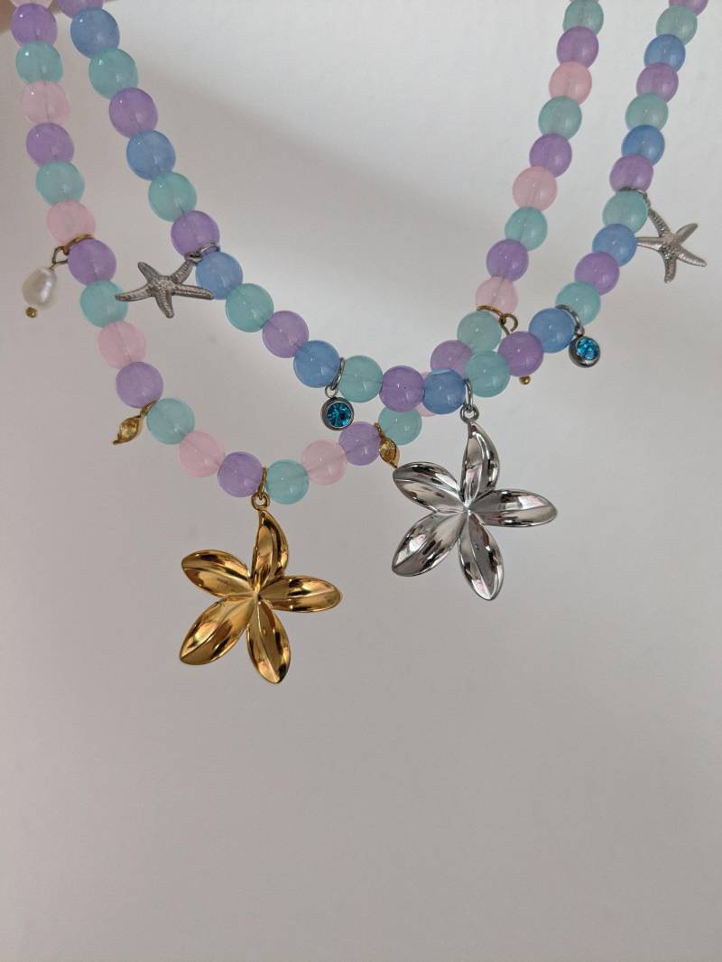 Briar - Freshwater Pearl & Glass Beaded Necklace With Flower Pendant, Crystal & Starfish Charms, Pastel Statement Jewelry, Handmade Gift von AtelierLuanle