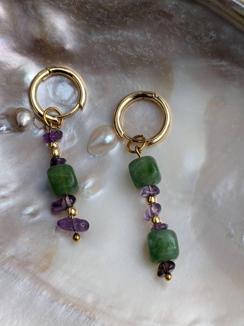 Syrina Earrings - Peridot & Amethyst Green Purple Gemstone Hoop Gold Beaded Hoops Earthy Boho Jewelry Syrina Earrings - Peridot & Amethyst Green Purple Gemstone Hoop Gold Beaded Hoops Earthy Boho Jewelry von AtelierLuanle