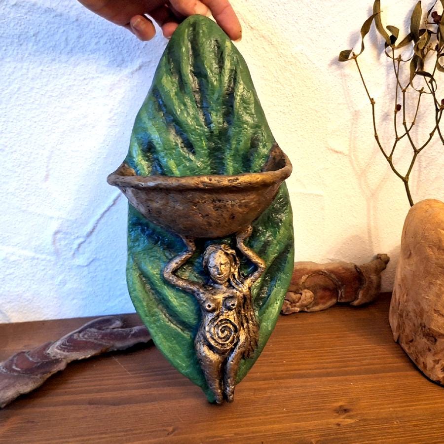 Mutter Erde Schmuckschale, Gaia, Pachamama, Pagan, Pappmache Skulptur, Manifestation, Glücksbringer, Handmade, Seelen, Spirituelle Geschenke Mutter Erde Schmuckschale, Gaia, Pachamama, Pagan, Pappmache Skulptur, Manifestation, Glücksbringer, Handmade, Seelen, Spirituelle Geschenke von AtelierMamala