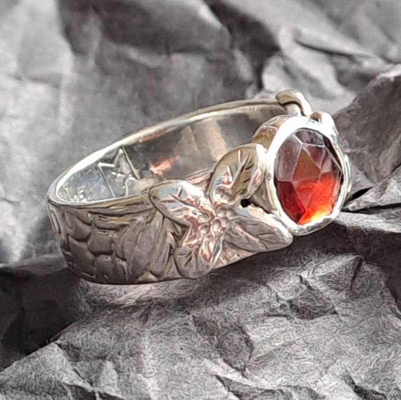 Leuchtend Roter Granat Ring Silber Gr.55 von AtelierMarxsen