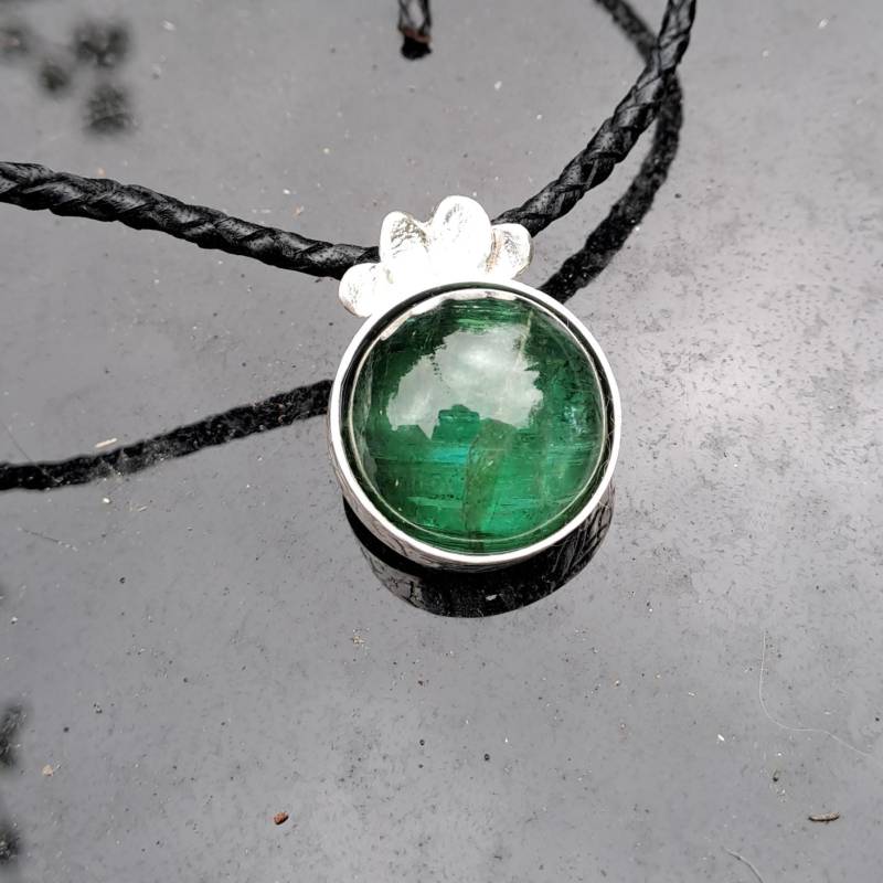 Riesiger Grünblauer Turmalin 61, 87 Ct Anhänger Silber von AtelierMarxsen