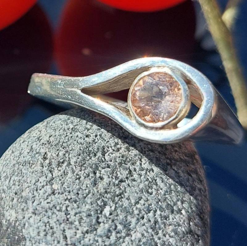 Rosa Turmalin in Unikatring Kräftiger Ring Cocktailring Turmalinring von AtelierMarxsen