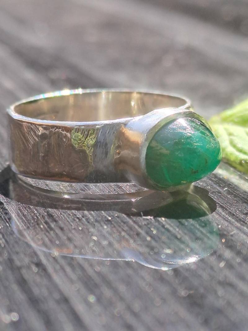 Smaragd Ring Silber Gr. 54 Hammerschlag von AtelierMarxsen