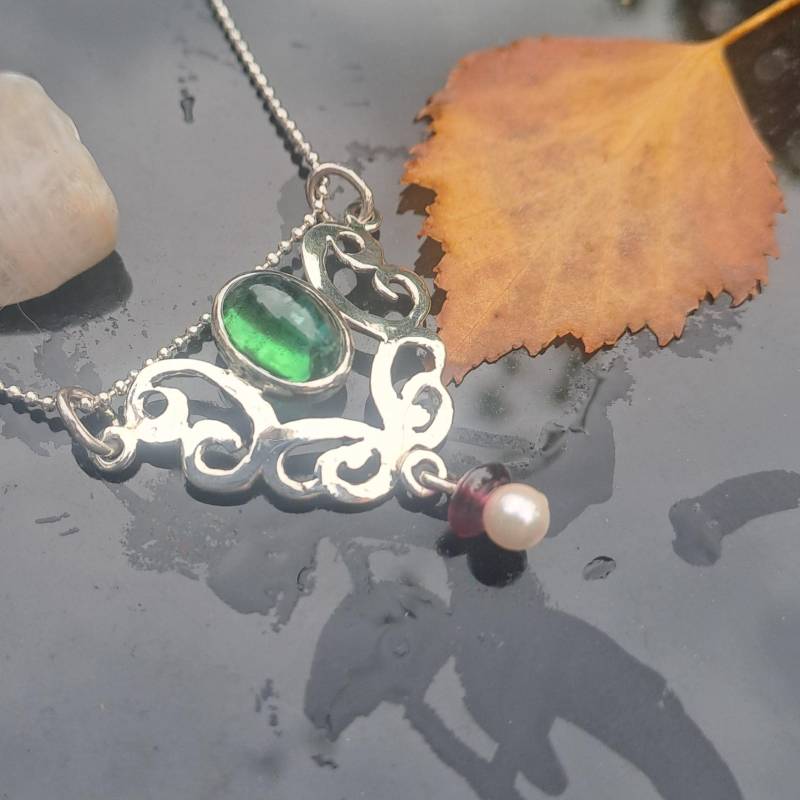 Turmalinanhänger in Sterlingsilber Mit Akoyazuchtperle von AtelierMarxsen