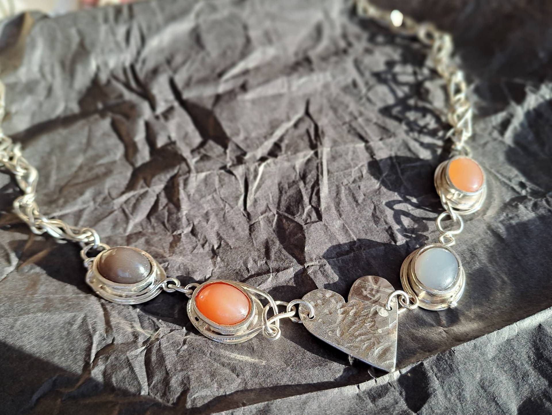 Unikat Silbercollier Herz Und Mondstein Heartbreak von AtelierMarxsen