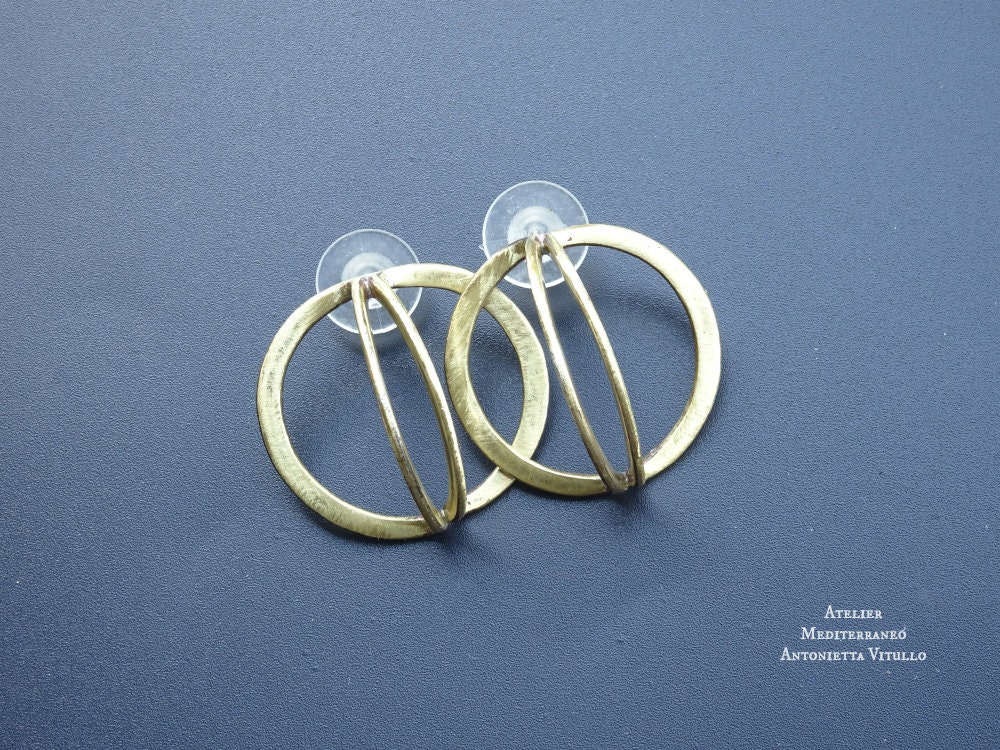 Messing Ballon Ohrringe Mit Sterling Silber Stiel Ohrstecker von AtelierMediterraneo