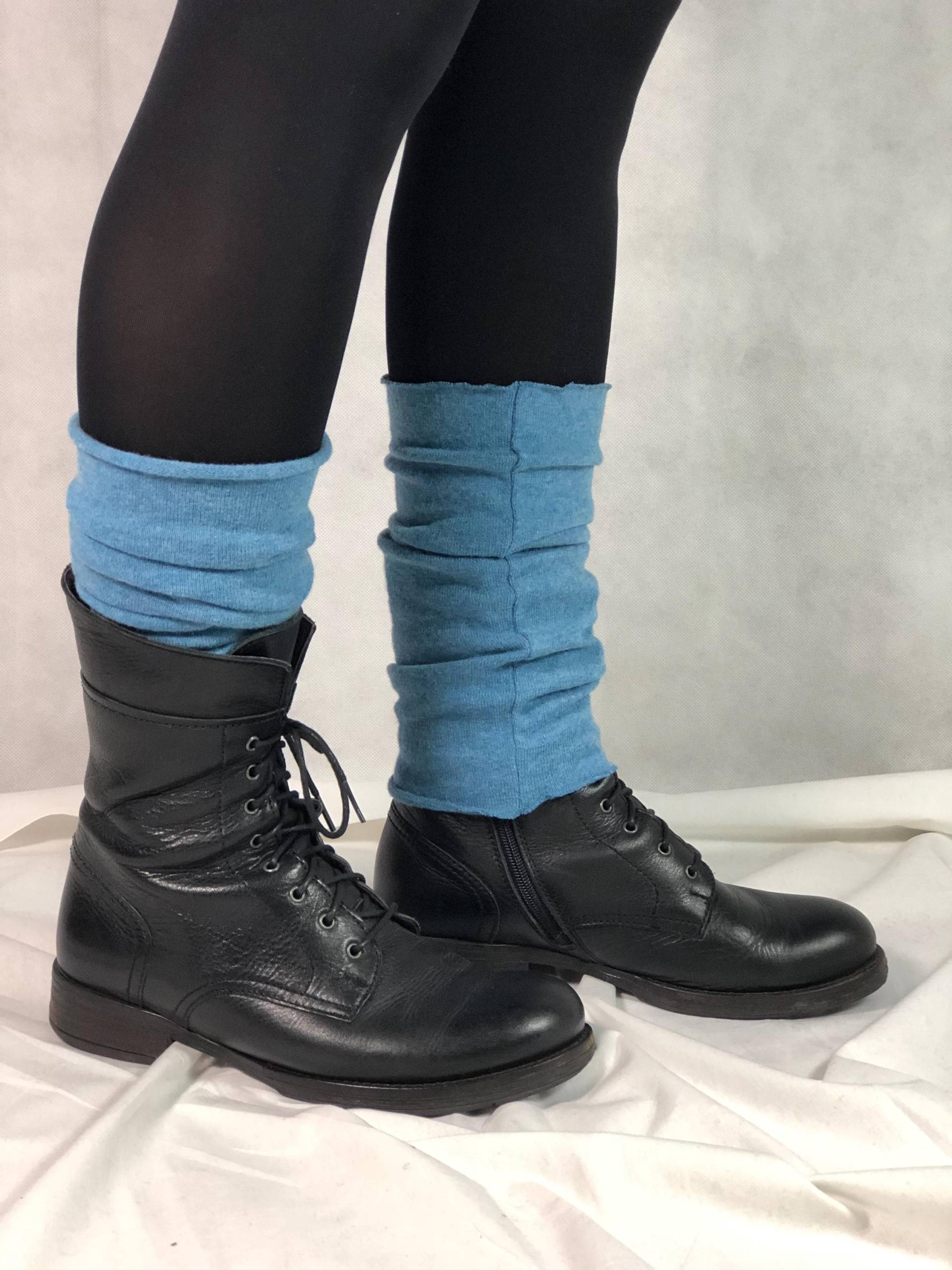 Beinstulpen Aus Einfarbiger Feiner Merinowolle von AtelierMeikeThoden