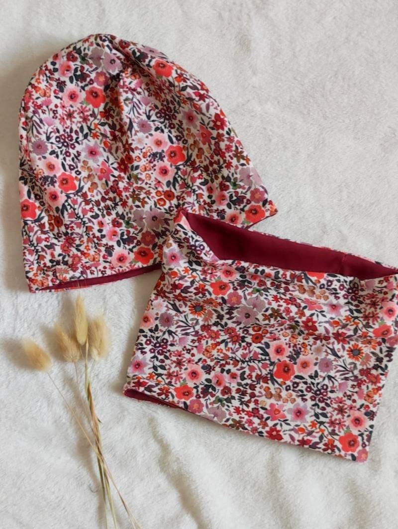 Mütze Loop Beanie Wendebeanie Schal Set Einzeln Blumen Rot Kindermütze Mütze Loop Beanie Wendebeanie Schal Set Einzeln Blumen Rot Kindermütze von AtelierNaturkind