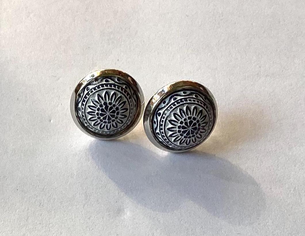 Cabochonschmuck Ohrstecker Mosaik Schwarz 10 Mm von AtelierNaturundKunst